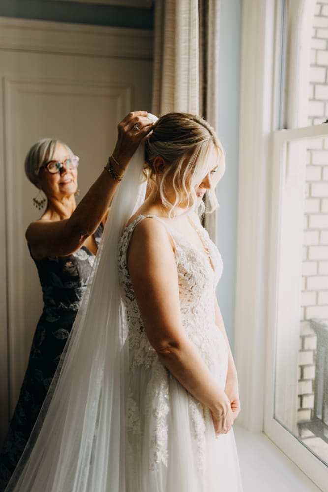 Bride and bridesmaids preparing for the wedding day at the Palace Hotel San Francisco