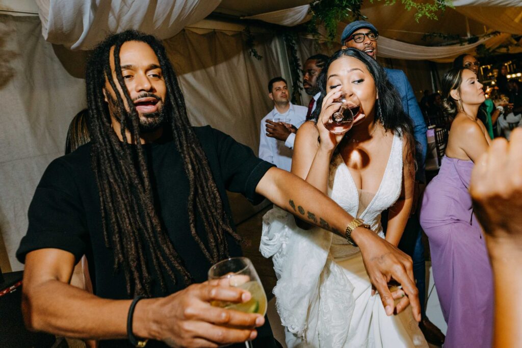 Big party photos of a 200-person wedding at Lavanda Leal Vineyards.